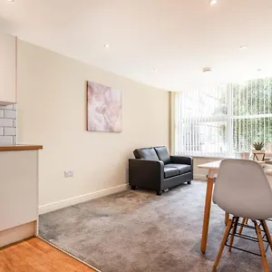 Bright 1 Bedroom Budget Flat In Pontefract